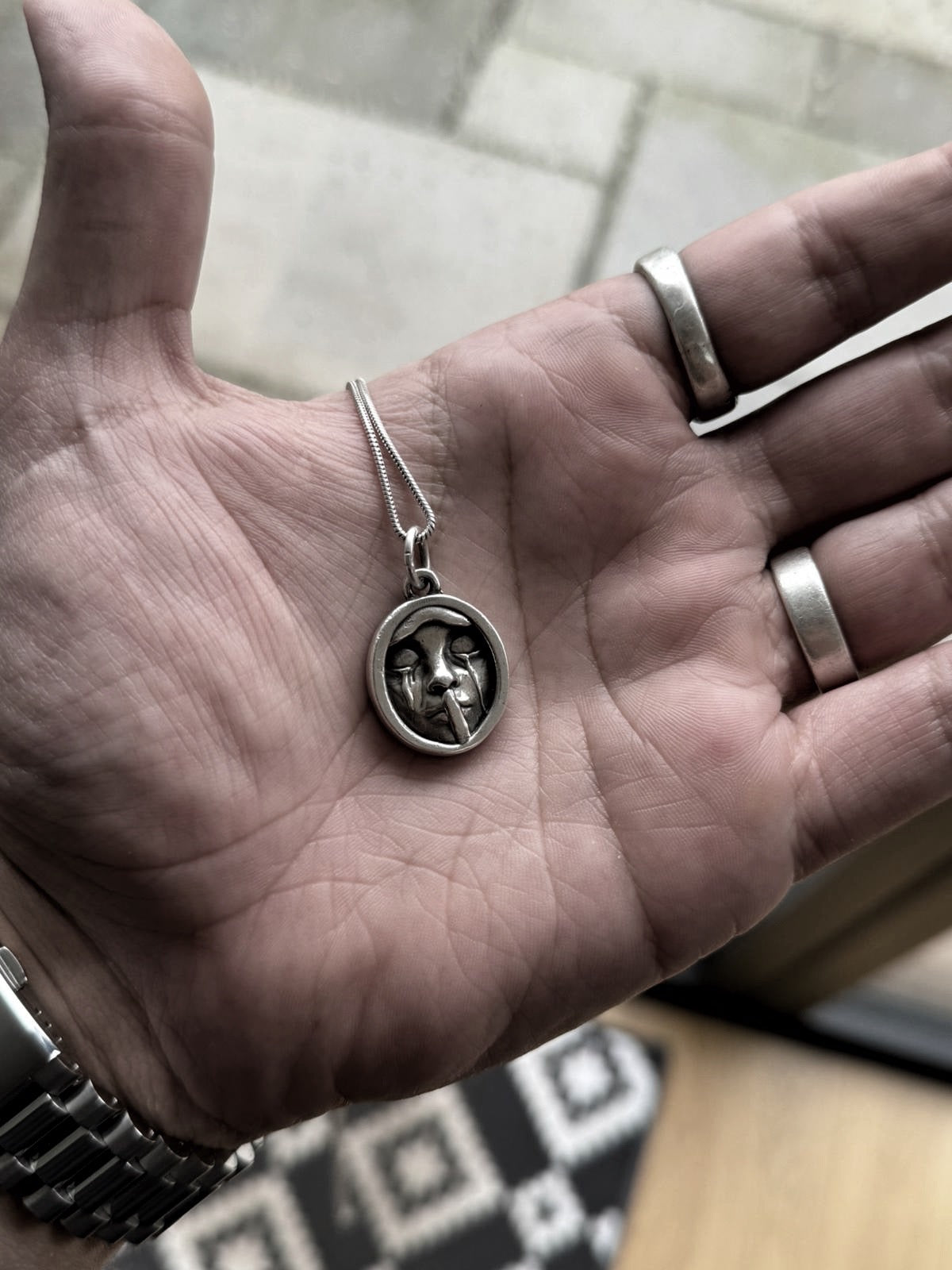 Disturban Pendant